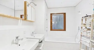 von_poll_real_estate_property_26221001_image_9