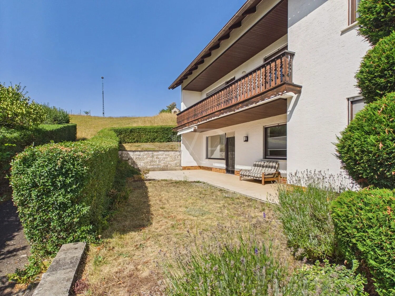 Garten und Terrasse EG