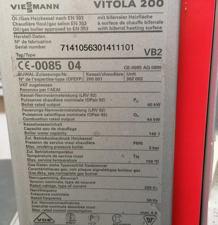 Typenschild Öl-Heizung