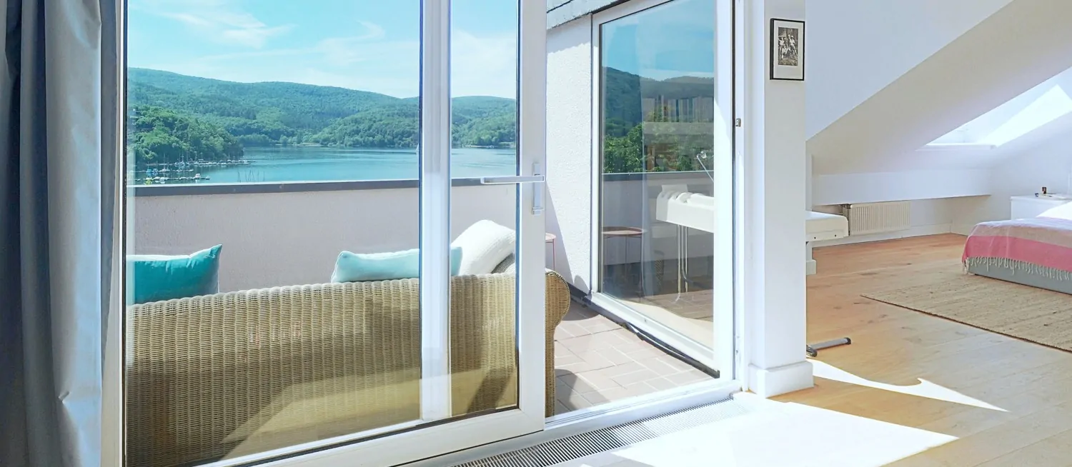 OG - Hauptschlafzimmer mit Loggia