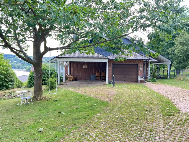 Garage und Carport