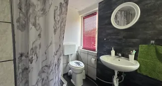 von_poll_real_estate_property_25099011_image_8