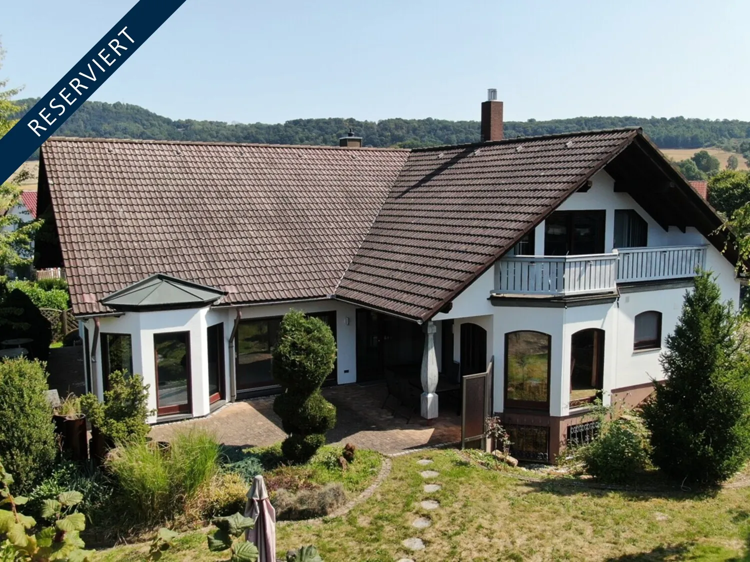 Spacious, detached single-family house with wellness area and double garage