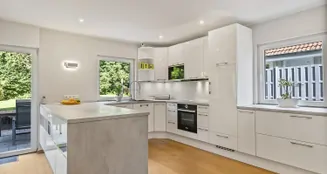 von_poll_real_estate_property_25099020B_image_4