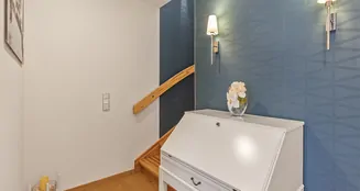 von_poll_real_estate_property_25099020_image_12