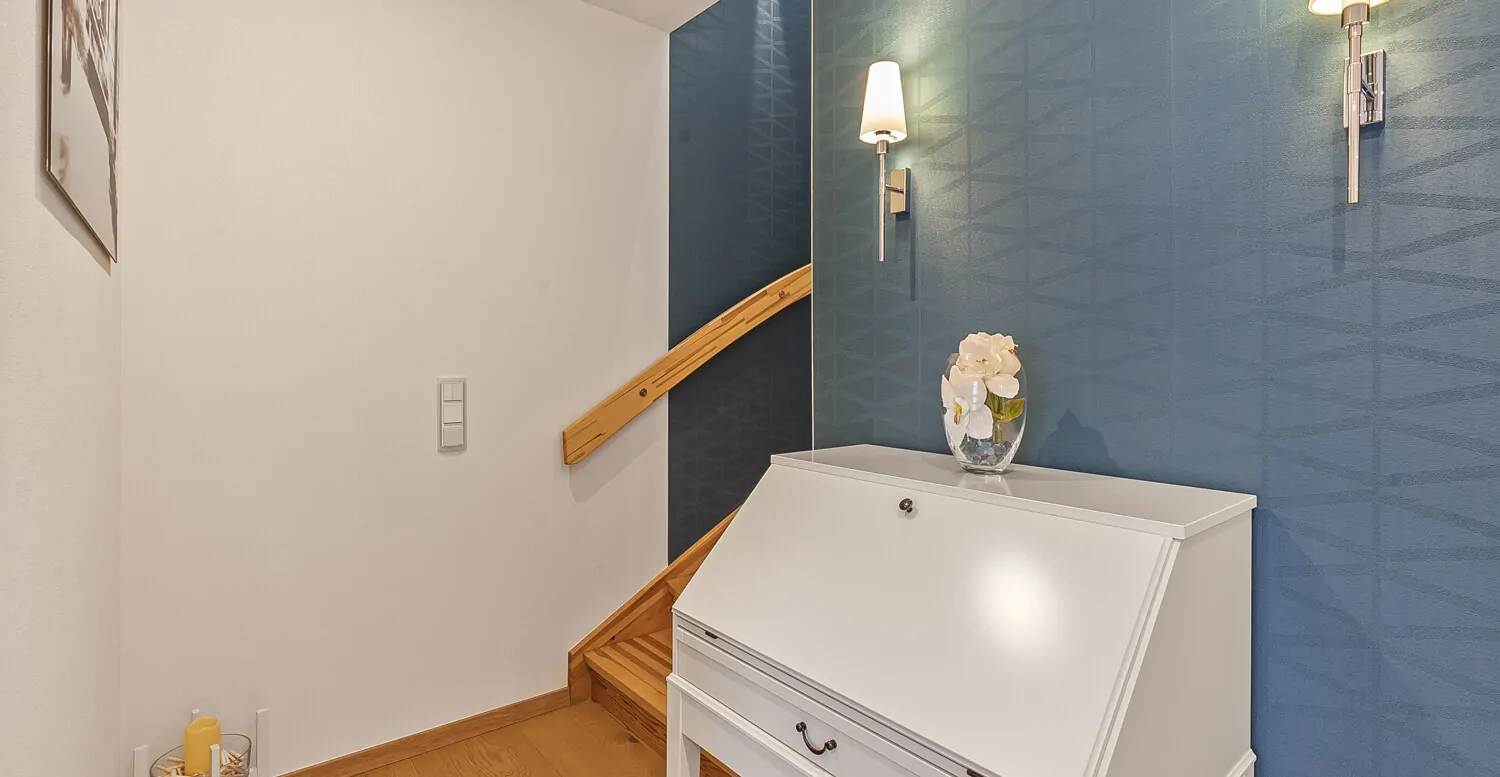 EG - Flur mit Treppe