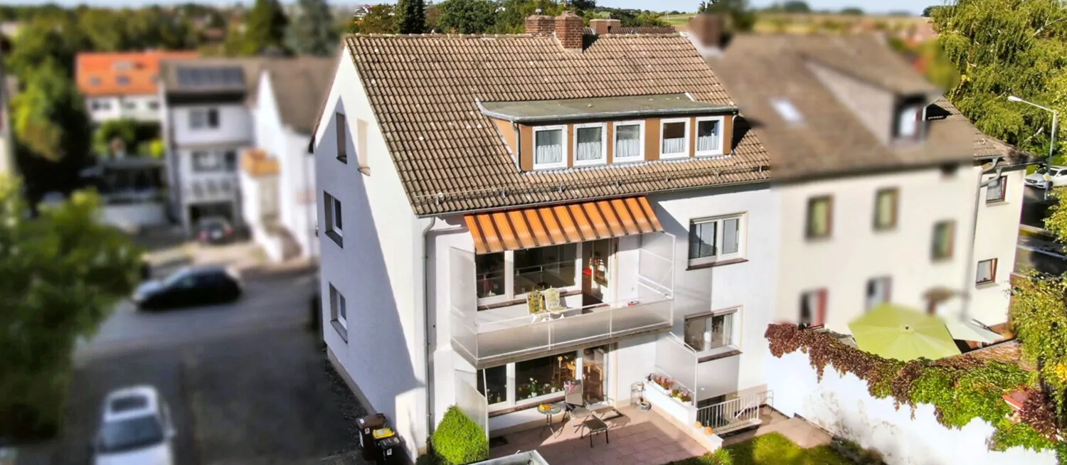 Großzügiges Mehrfamilienhaus: Raum für Generationen und vielfältige Nutzungsmöglichkeiten