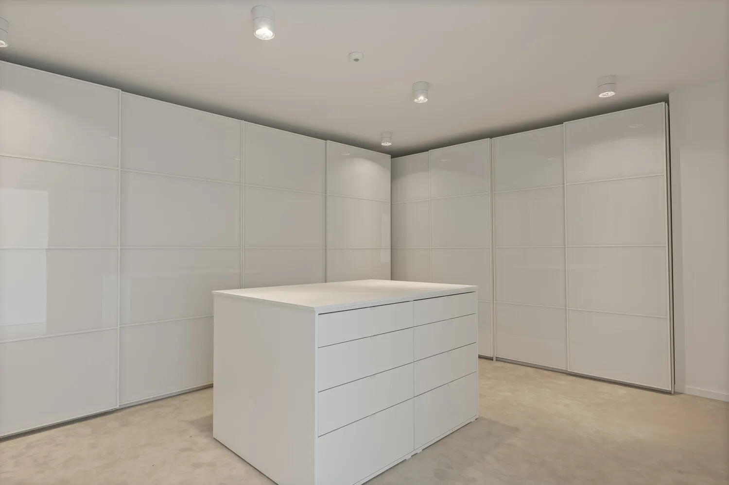 OG Begehbarer Kleiderschrank