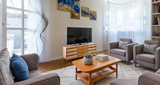 von_poll_real_estate_property_25094016_image_0