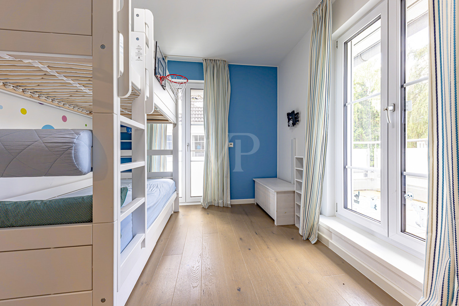 Kinderzimmer mit Balkon