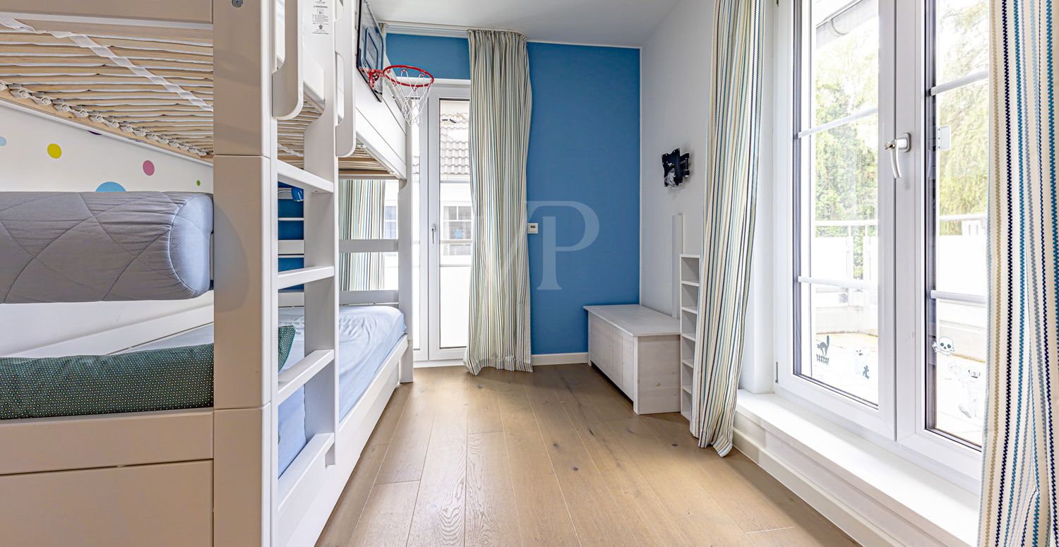 Kinderzimmer mit Balkon