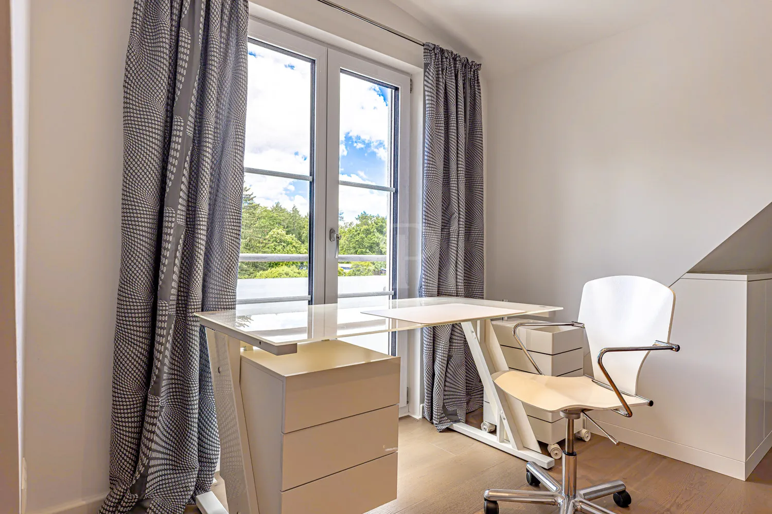 Arbeitsplatz im Studio Dachgeschoss