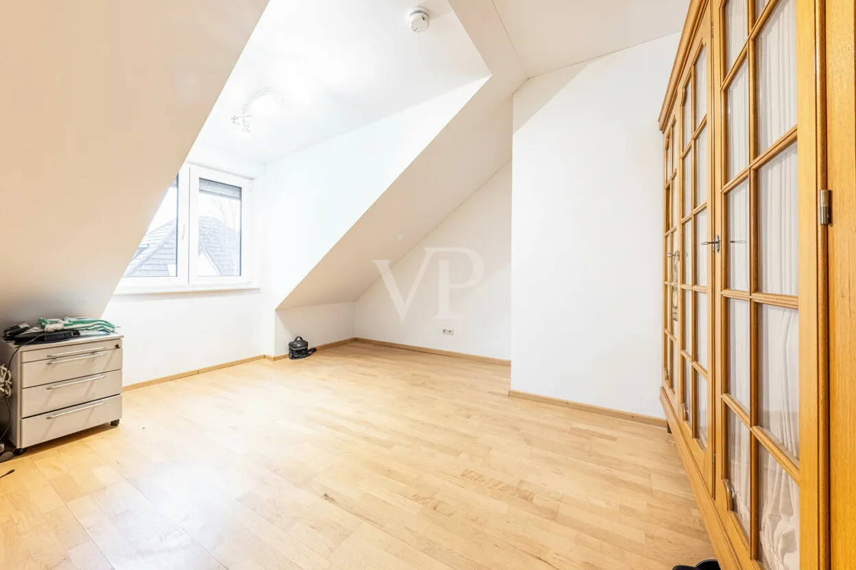Schlafzimmer 1