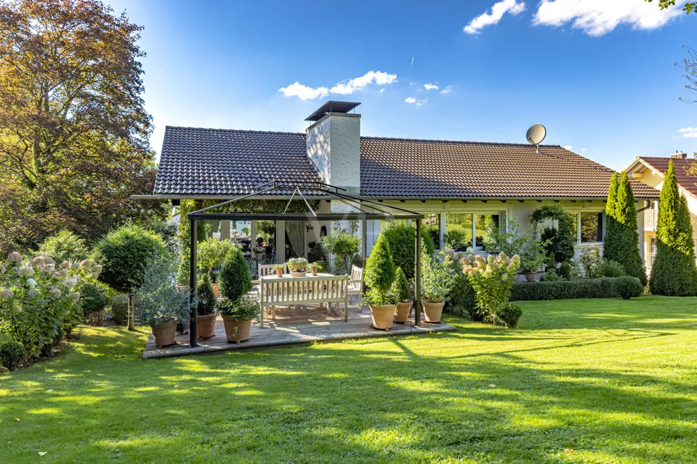 Garten + Pavillon