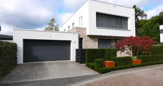 von_poll_real_estate_property_25040037_image_0