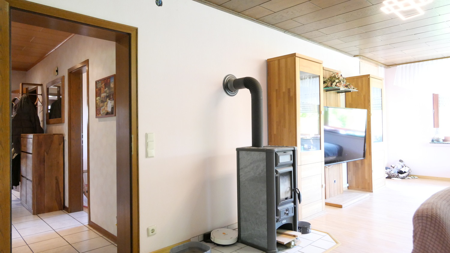 Wohnzimmer mit Kamin im Wohnzimmer