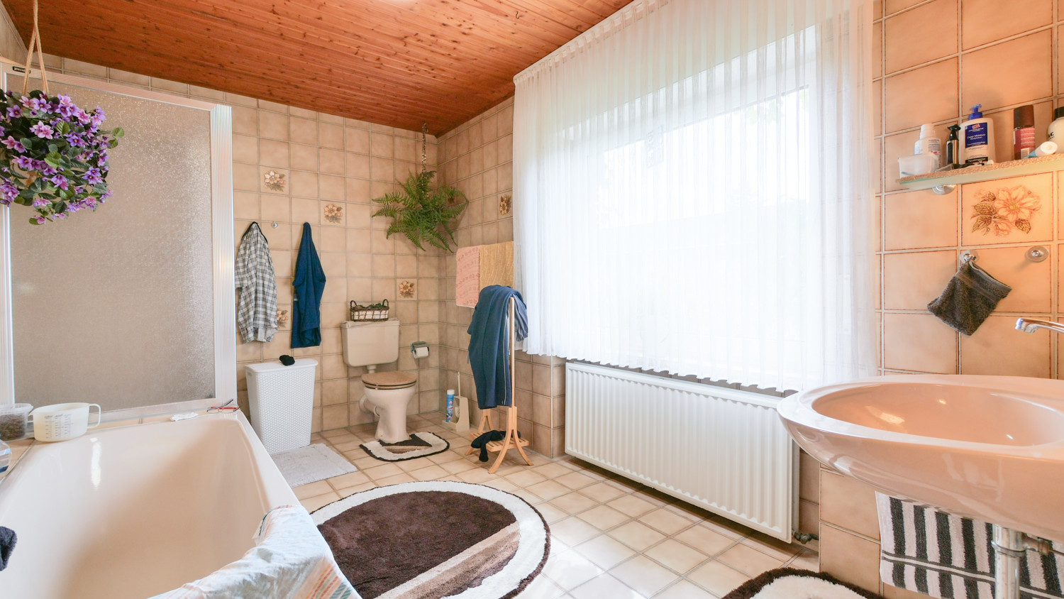 Badezimmer EG