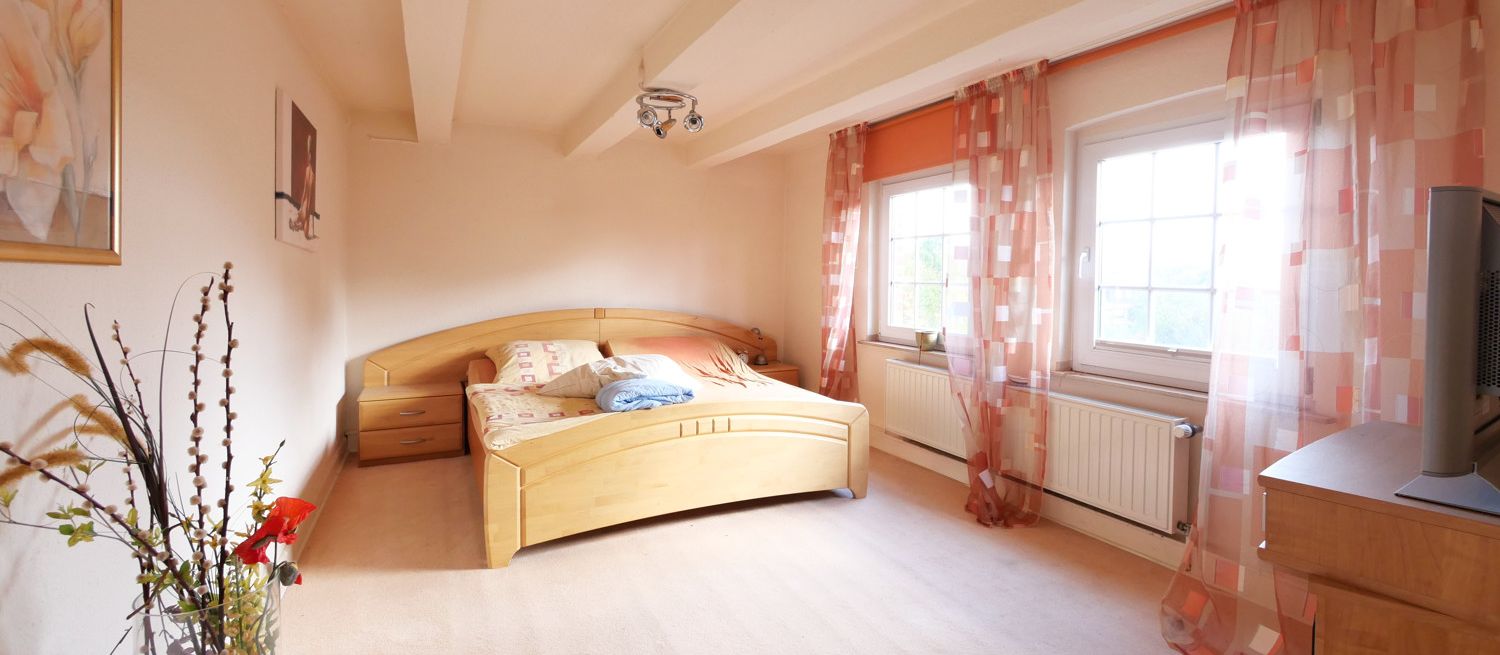 Schlafzimmer 2