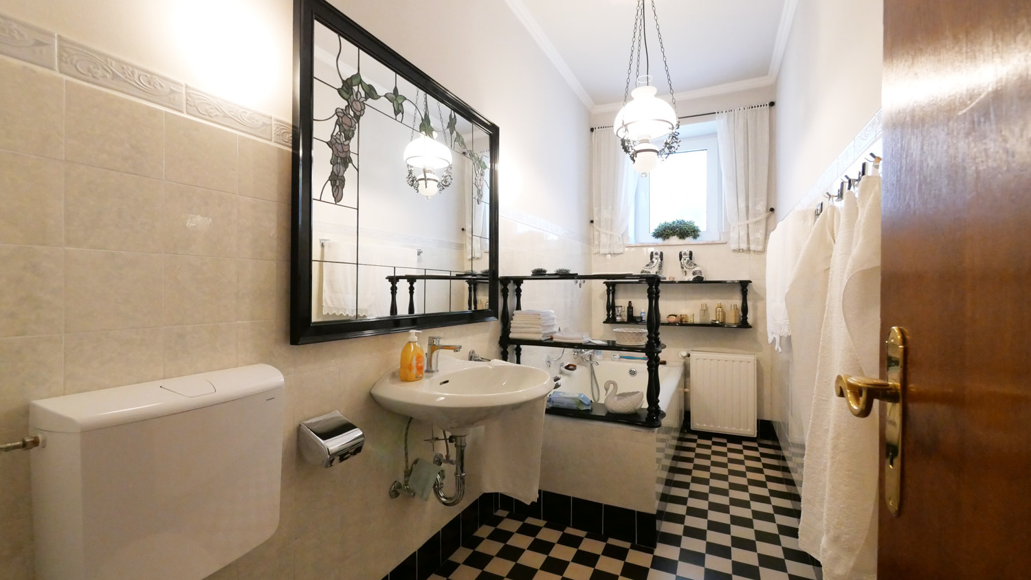 Badezimmer EG
