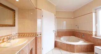 von_poll_real_estate_property_25040008_image_8