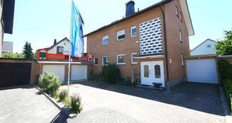 von_poll_real_estate_property_2504026_image_0