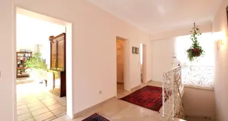 von_poll_real_estate_property_25040047_image_2