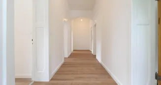 von_poll_real_estate_property_25162008_image_0