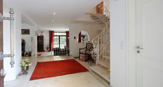 von_poll_real_estate_property_25040038_image_2