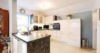 von_poll_real_estate_property_25040048_image_3