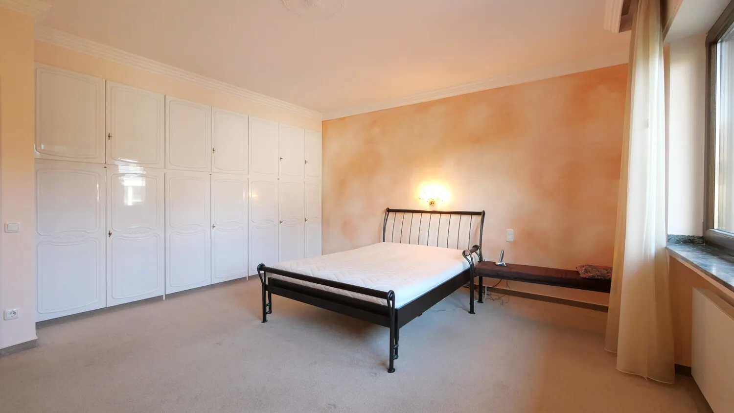 das Schlafzimmer im Erdgeschoss