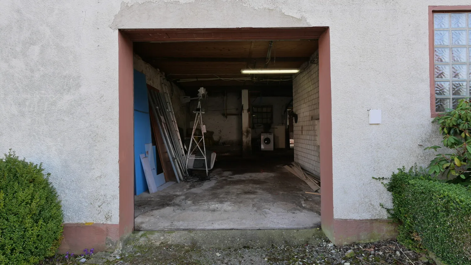 Garage 1