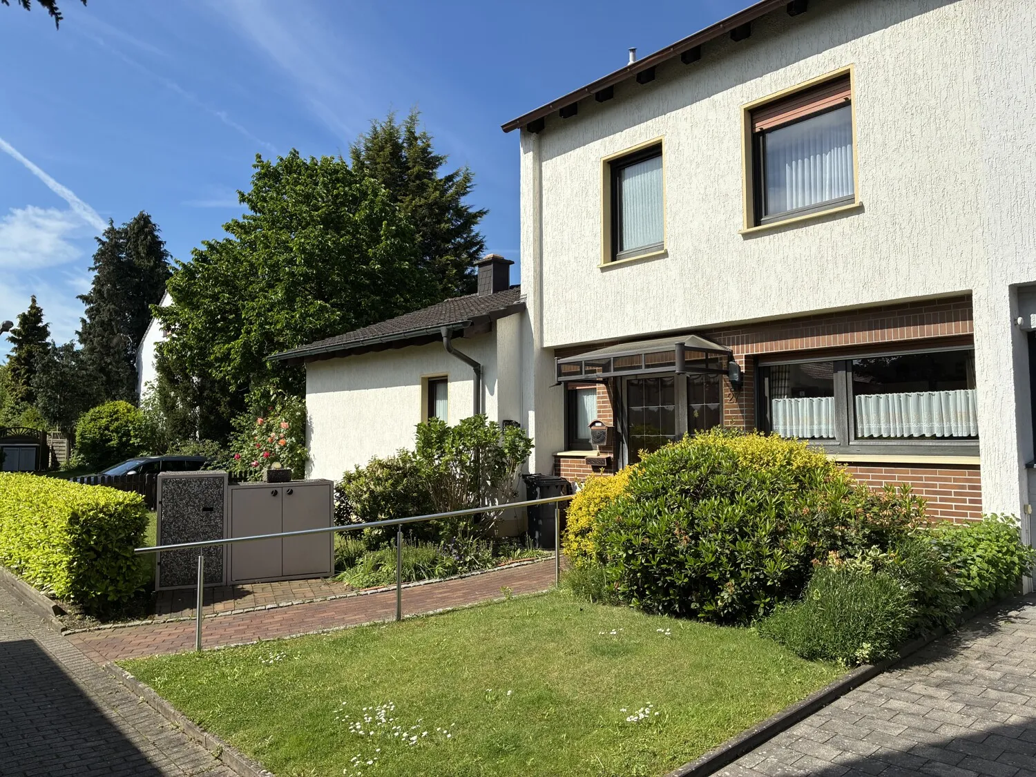 Außenaufnahme_Seite_Haustür_Ostseite