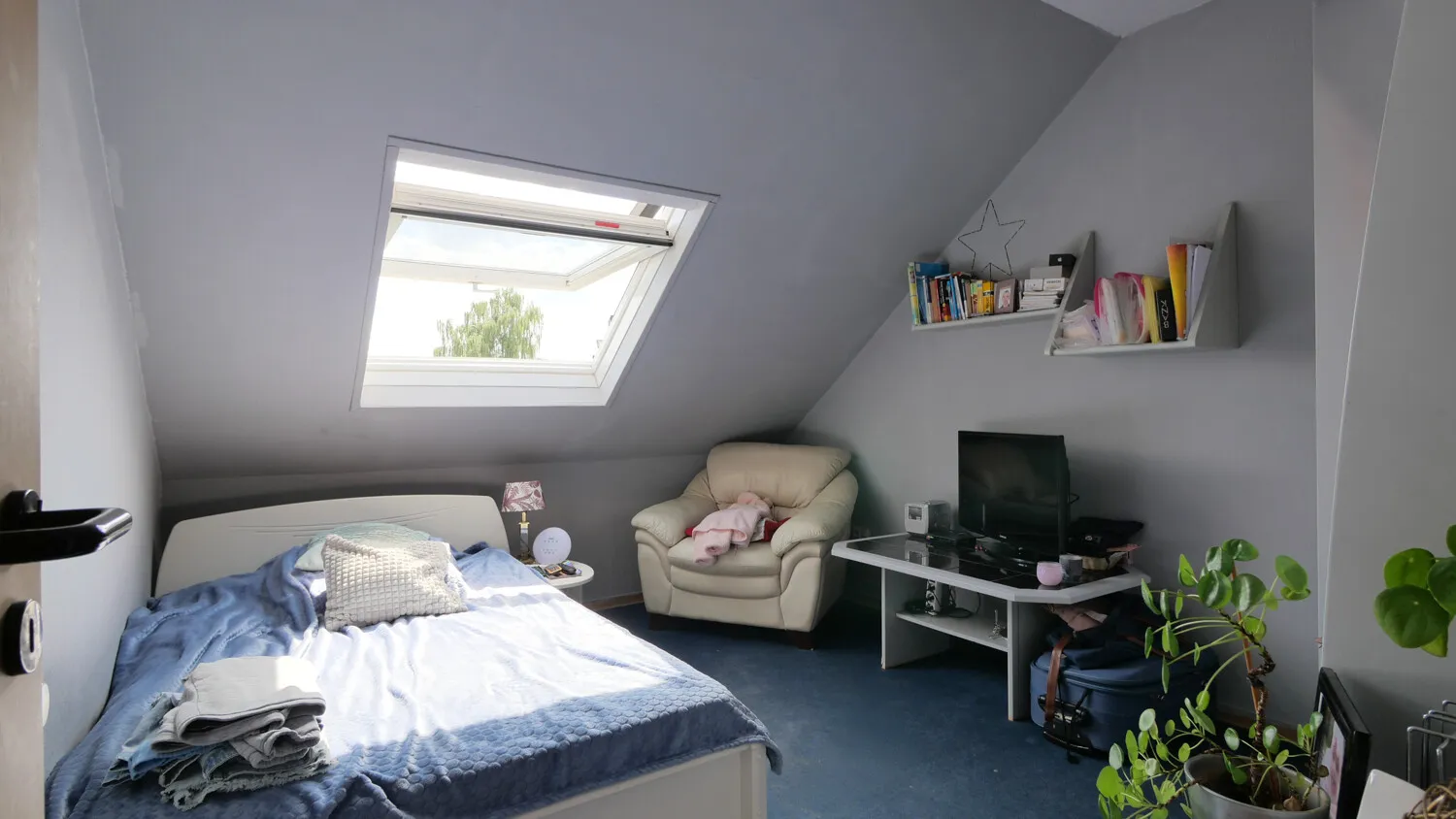Schlafzimmer DG, Whg. links