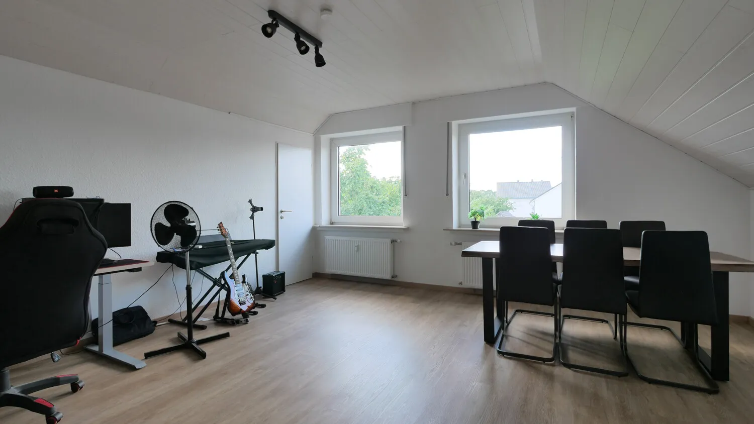 Wohn-/Essbereich DG, Whg. rechts