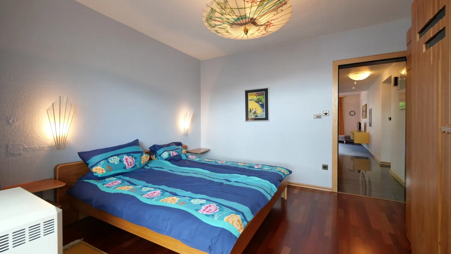 das Schlafzimmer