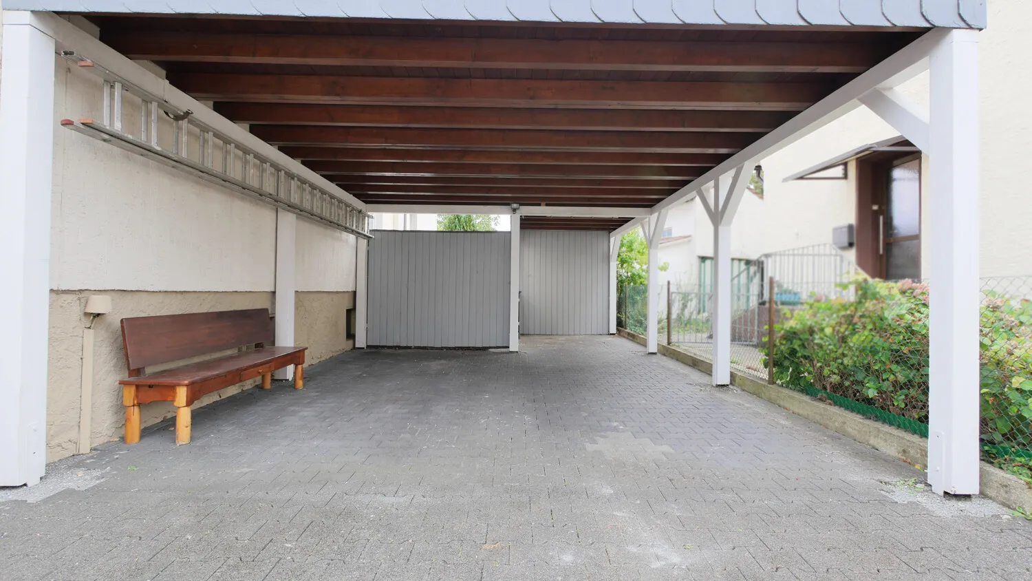 der Doppelcarport