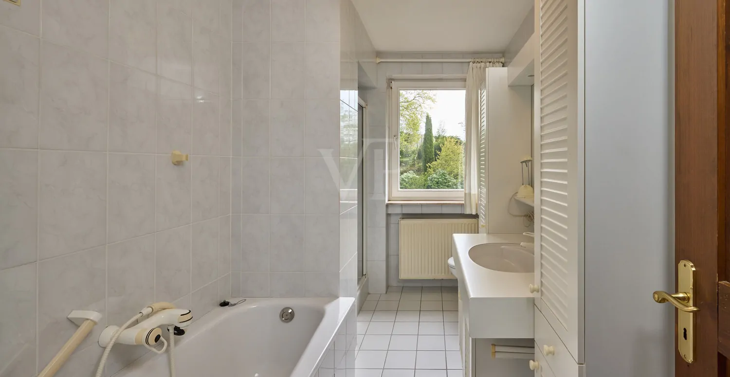 Tageslichtbadezimmer UG