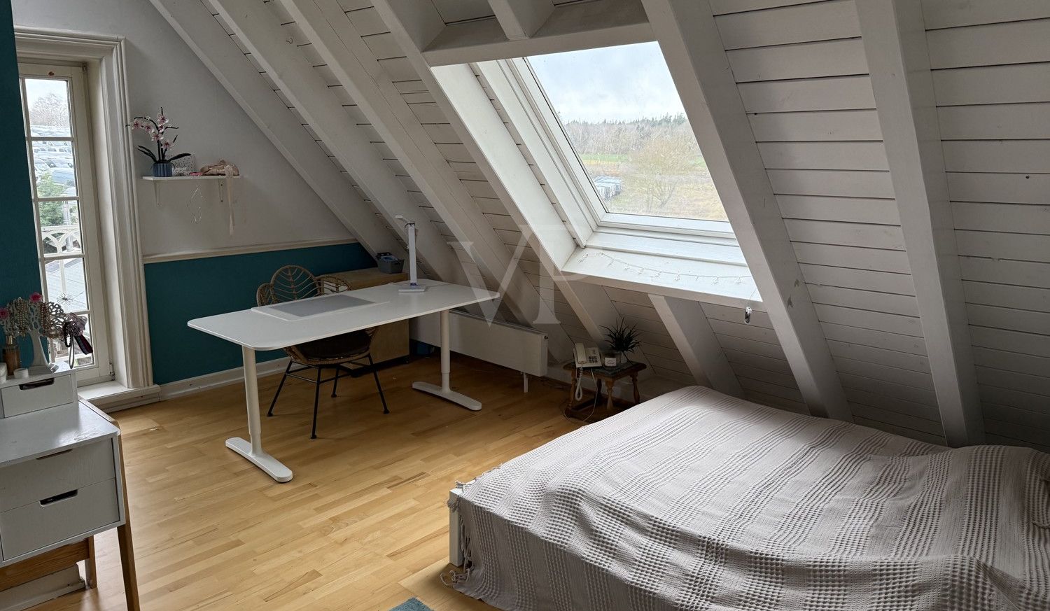 Schlafzimmer, DG
