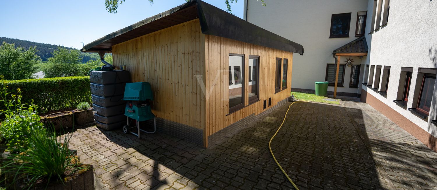 großes Gartenhaus