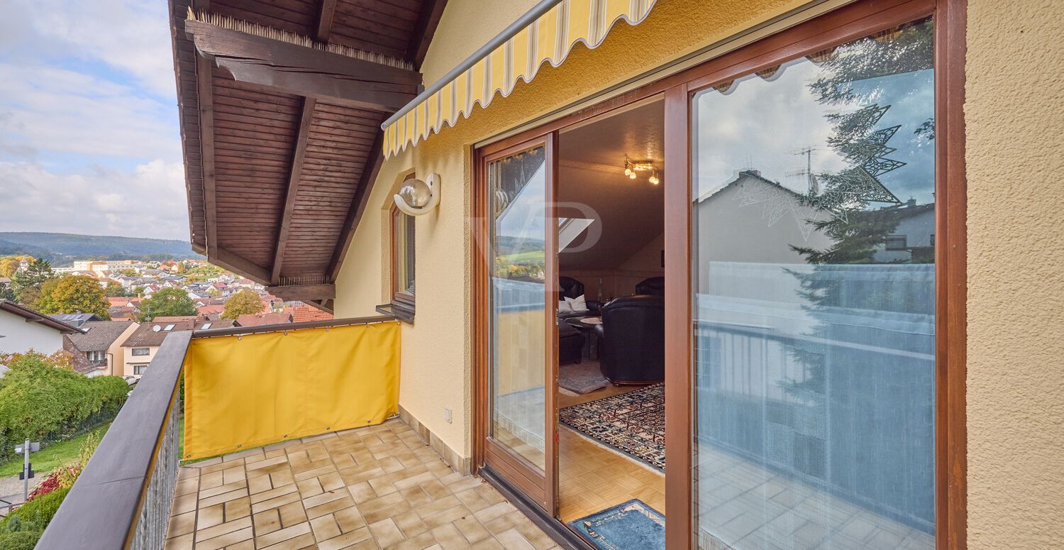 großer Balkon