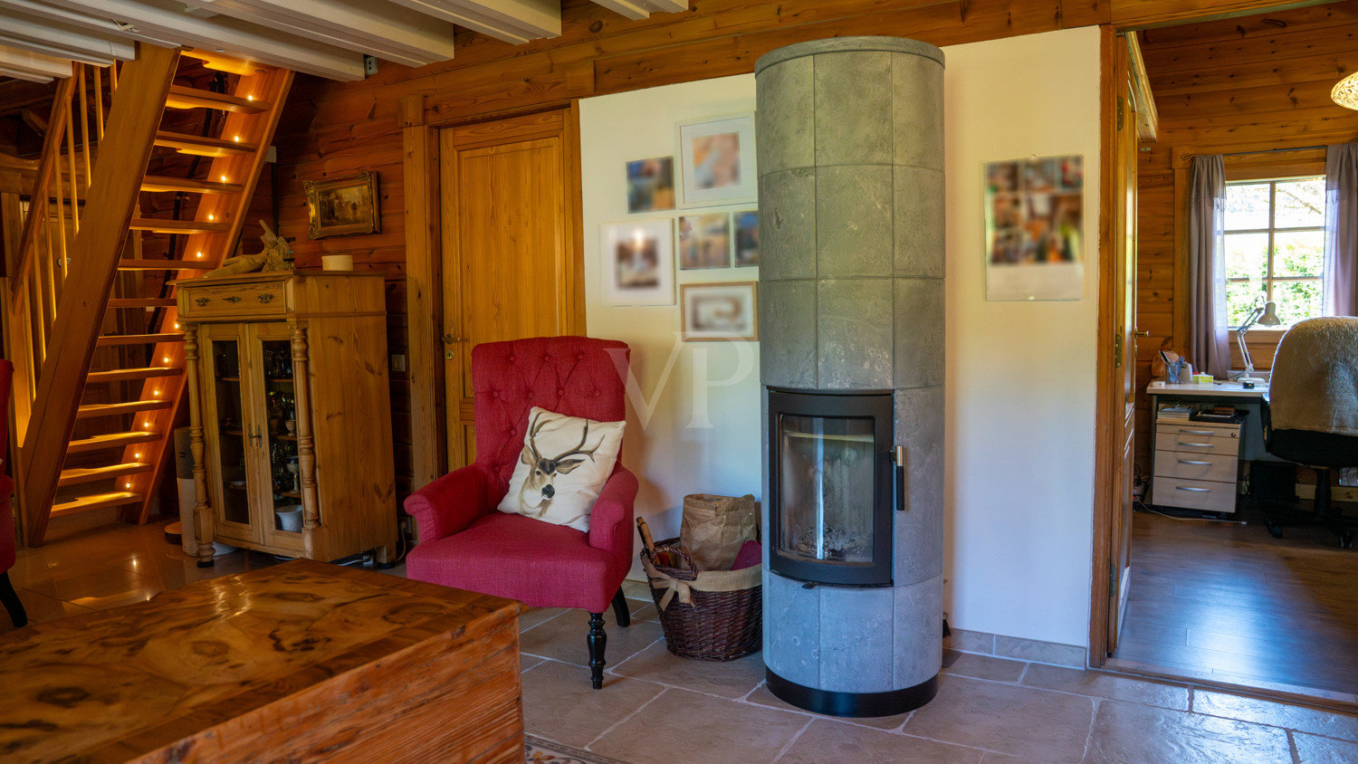Moderner Kamin