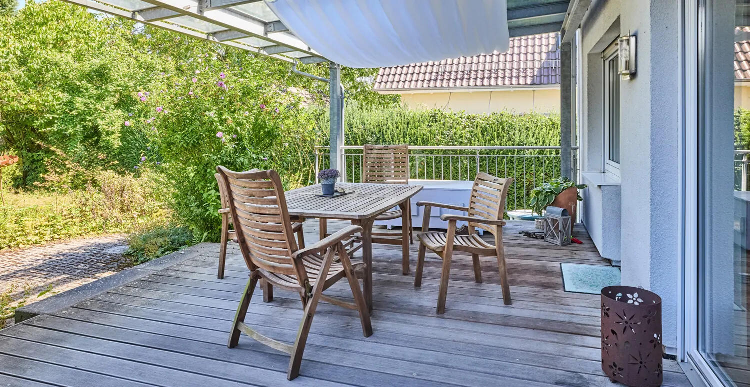 überdachte Terrasse