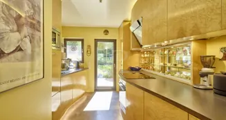 von_poll_real_estate_property_25177021_image_11