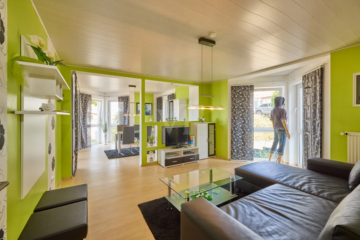 Wohn-/Esszimmer Wohnung II