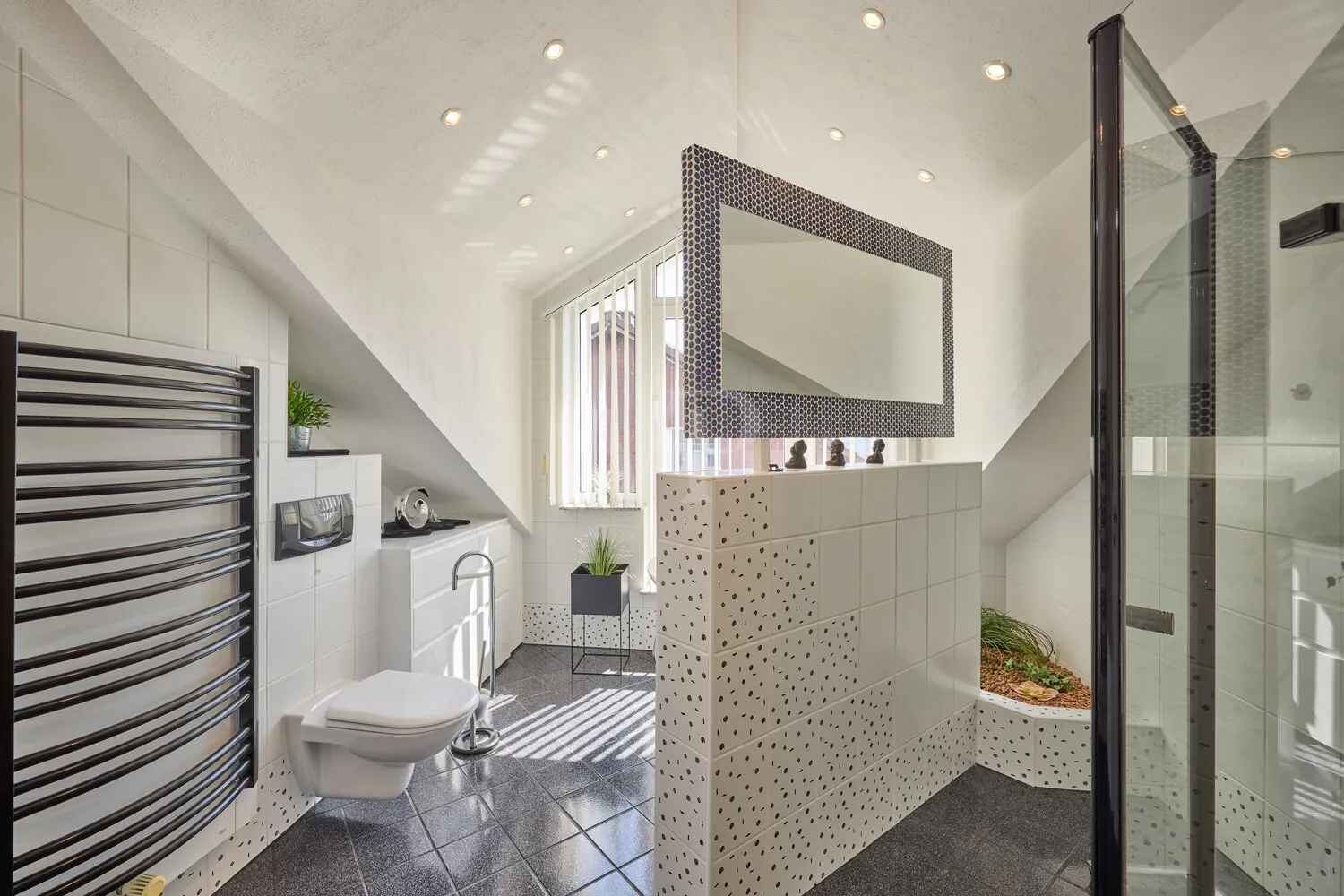 Badezimmer DG Wohnung III