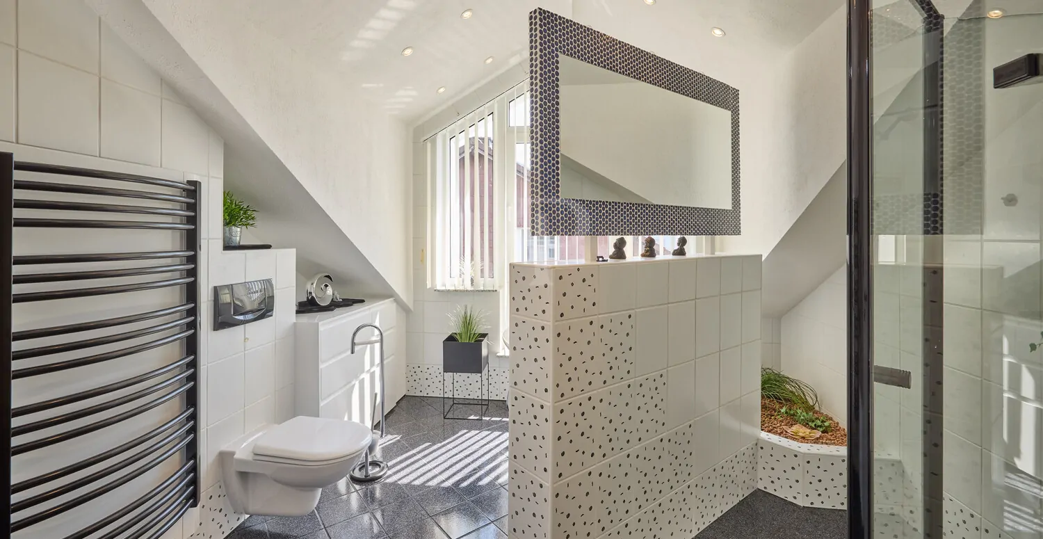 Badezimmer DG Wohnung III