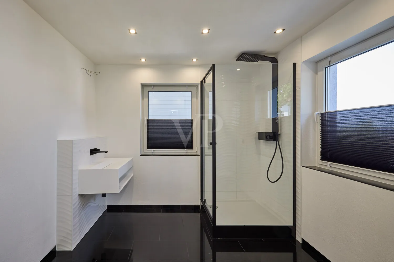 Badezimmer  EG Wohnung I