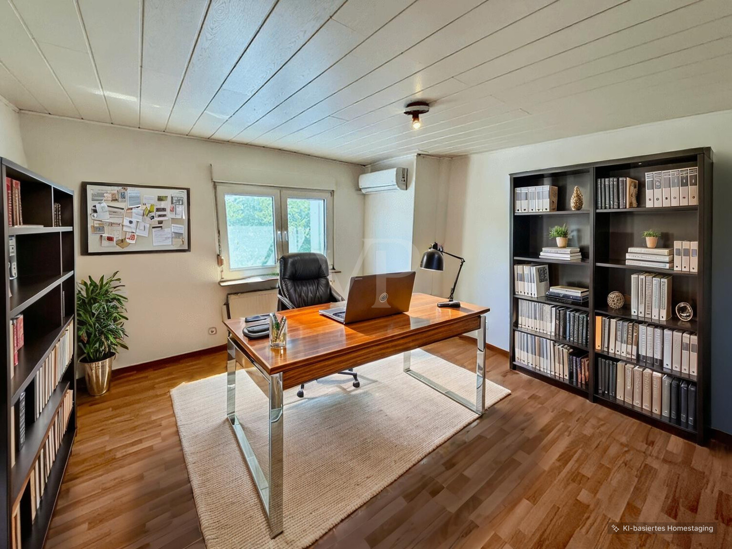 Arbeitszimmer/ Durchgangszimmer OG