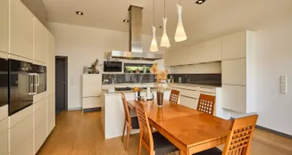 von_poll_real_estate_property_25177023_image_8