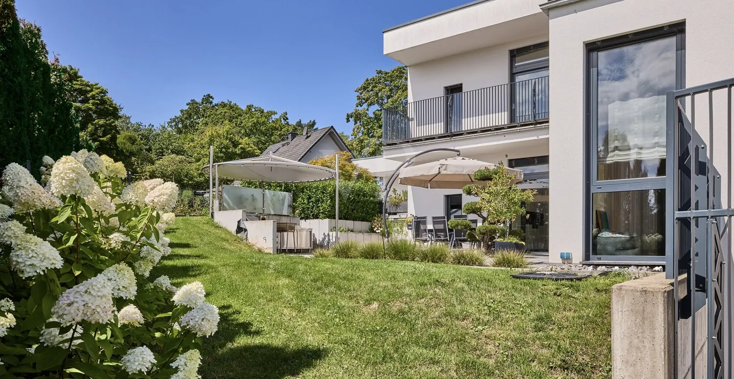 Zugang zum hinteren Gartenbereich